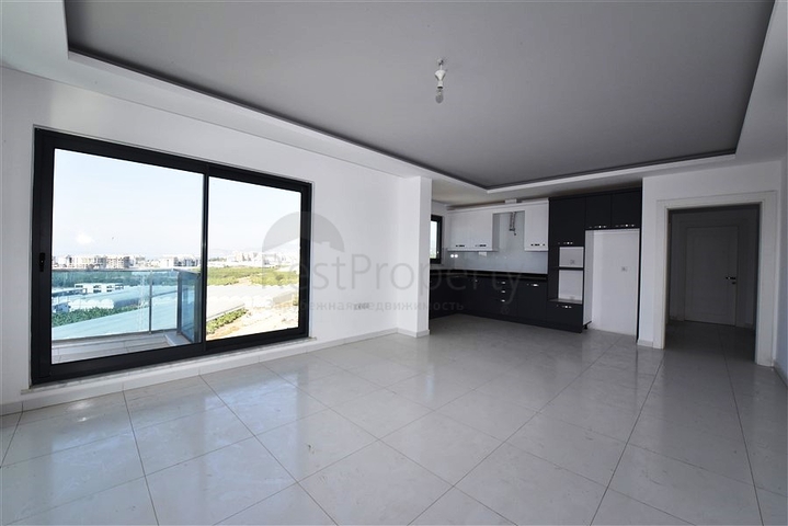 شقة اطلالة بحر - ضمن مجمع 5 نجوم - تصميم 1+2 - في كارجيجاك / الانيا 