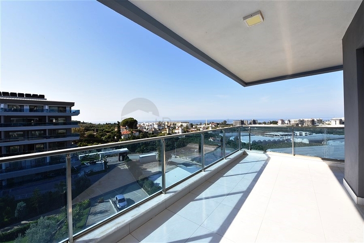 شقة اطلالة بحر - ضمن مجمع 5 نجوم - تصميم 1+2 - في كارجيجاك / الانيا 