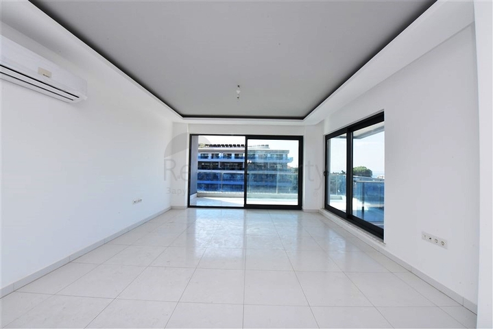 شقة اطلالة بحر - ضمن مجمع 5 نجوم - تصميم 1+2 - في كارجيجاك / الانيا 