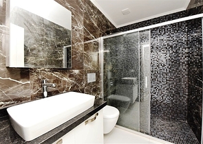 شقة اطلالة بحر - ضمن مجمع 5 نجوم - تصميم 1+2 - في كارجيجاك / الانيا 