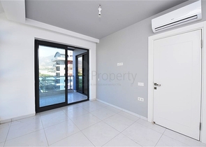 شقة اطلالة بحر - ضمن مجمع 5 نجوم - تصميم 1+2 - في كارجيجاك / الانيا 