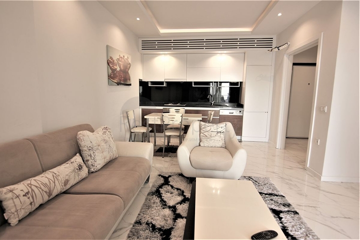 شقق اطلالة بحر في الانيا - غرفة وصالة مفروشة -محمودلار / الانيا 