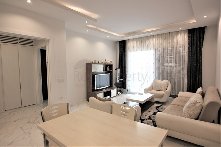 شقق اطلالة بحر في الانيا - غرفة وصالة مفروشة -محمودلار / الانيا 