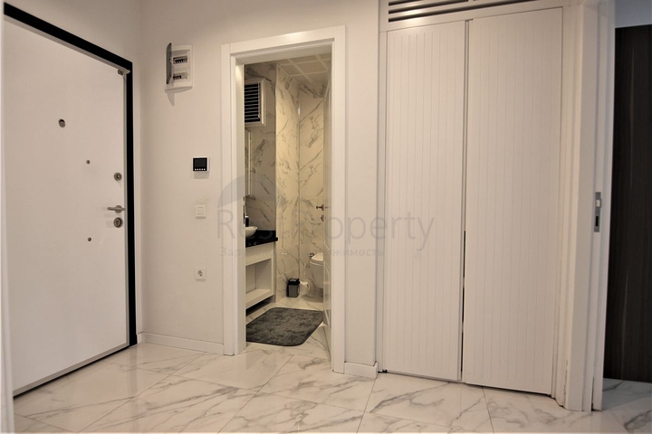 شقق اطلالة بحر في الانيا - غرفة وصالة مفروشة -محمودلار / الانيا 