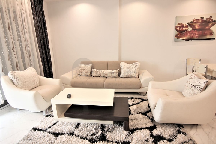 شقق اطلالة بحر في الانيا - غرفة وصالة مفروشة -محمودلار / الانيا 