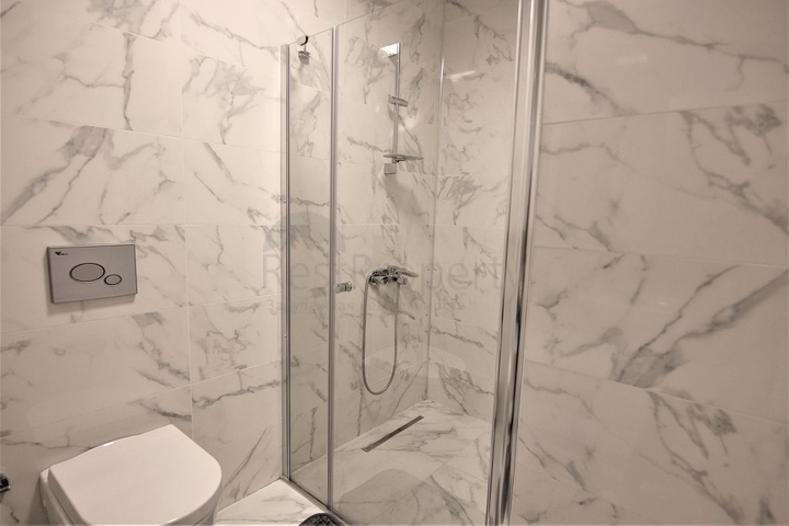 شقق اطلالة بحر في الانيا - غرفة وصالة مفروشة -محمودلار / الانيا 