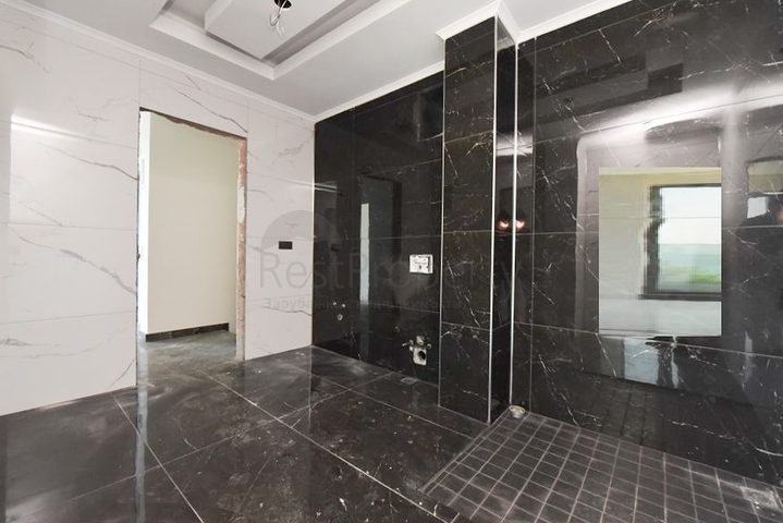 فيلا على البحر مباشرة -5 غرف وصالة -مسبح خاص -في كارجيجاك / الانيا 