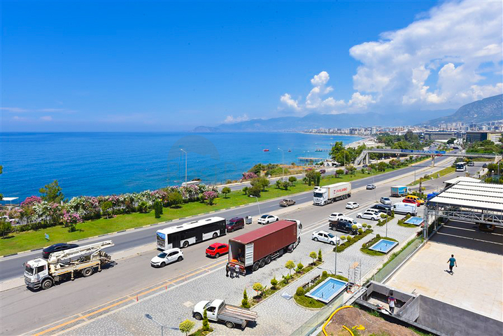 فيلا على البحر مباشرة -5 غرف وصالة -مسبح خاص -في كارجيجاك / الانيا 