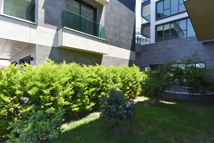 فيلا على البحر مباشرة -5 غرف وصالة -مسبح خاص -في كارجيجاك / الانيا 