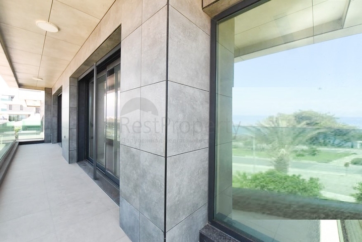 فيلا على البحر مباشرة -5 غرف وصالة -مسبح خاص -في كارجيجاك / الانيا 