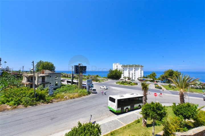 فيلا على البحر مباشرة -5 غرف وصالة -مسبح خاص -في كارجيجاك / الانيا 