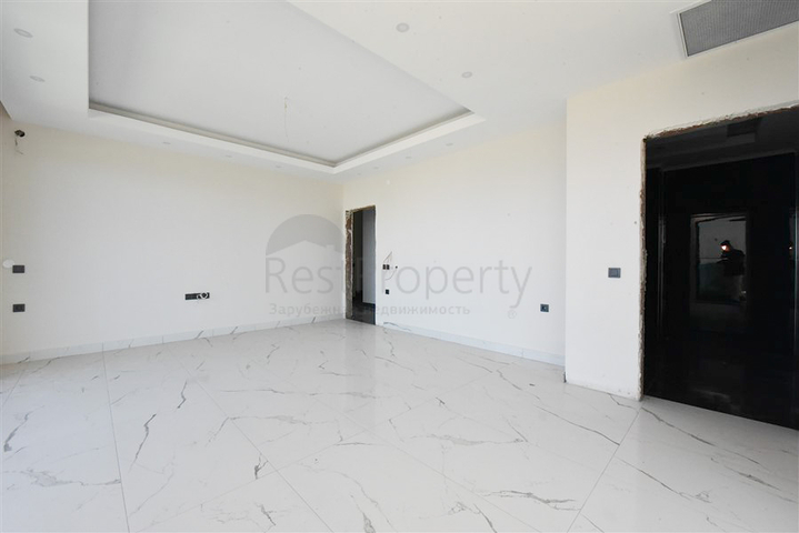 فيلا على البحر مباشرة -5 غرف وصالة -مسبح خاص -في كارجيجاك / الانيا 