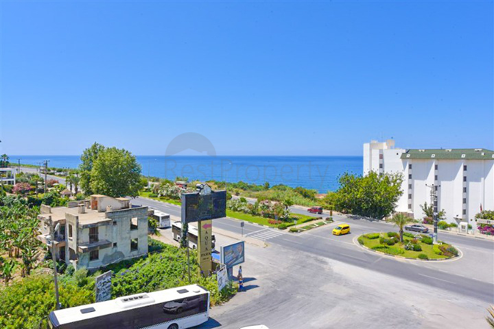 فيلا على البحر مباشرة -5 غرف وصالة -مسبح خاص -في كارجيجاك / الانيا 