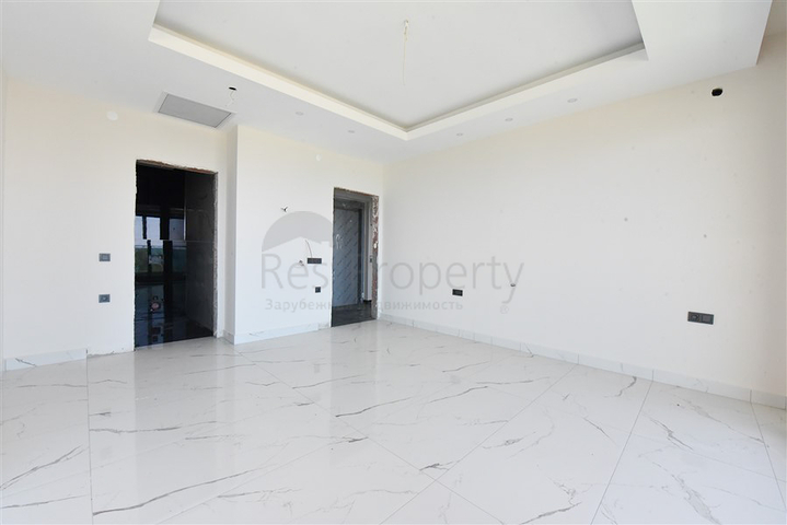 فيلا على البحر مباشرة -5 غرف وصالة -مسبح خاص -في كارجيجاك / الانيا 