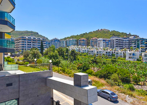 فيلا على البحر مباشرة -5 غرف وصالة -مسبح خاص -في كارجيجاك / الانيا 