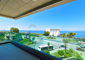 فيلا على البحر مباشرة -5 غرف وصالة -مسبح خاص -في كارجيجاك / الانيا 