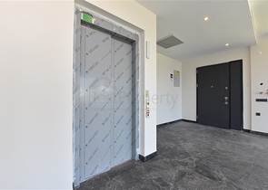 فيلا على البحر مباشرة -5 غرف وصالة -مسبح خاص -في كارجيجاك / الانيا 