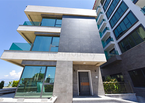 فيلا على البحر مباشرة -5 غرف وصالة -مسبح خاص -في كارجيجاك / الانيا 