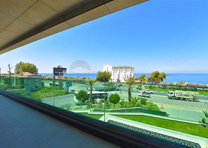 فيلا على البحر مباشرة -5 غرف وصالة -مسبح خاص -في كارجيجاك / الانيا 