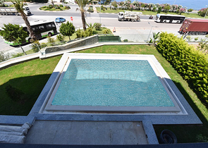 فيلا على البحر مباشرة -5 غرف وصالة -مسبح خاص -في كارجيجاك / الانيا 