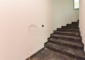 فيلا على البحر مباشرة -5 غرف وصالة -مسبح خاص -في كارجيجاك / الانيا 