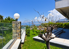 فيلا على البحر مباشرة -5 غرف وصالة -مسبح خاص -في كارجيجاك / الانيا 