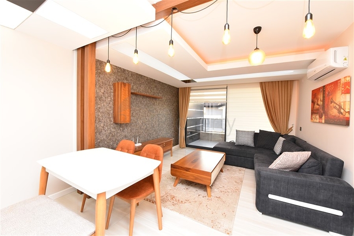 شقة 1+1 في مجمع في منطقة كارجيجاك متاحة للإيجار.