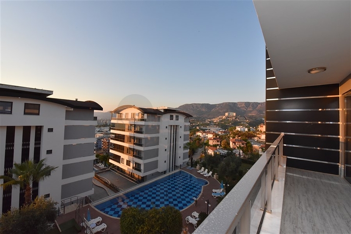 شقة 1+1 في مجمع في منطقة كارجيجاك متاحة للإيجار.