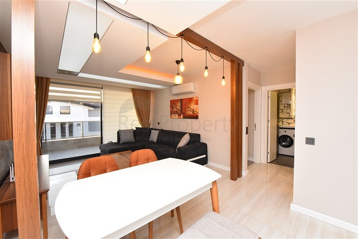 شقة 1+1 في مجمع في منطقة كارجيجاك متاحة للإيجار.