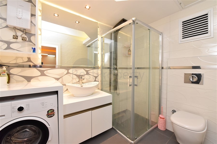 شقة 1+1 في مجمع في منطقة كارجيجاك متاحة للإيجار.