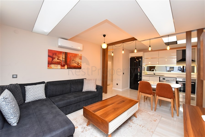 شقة 1+1 في مجمع في منطقة كارجيجاك متاحة للإيجار.