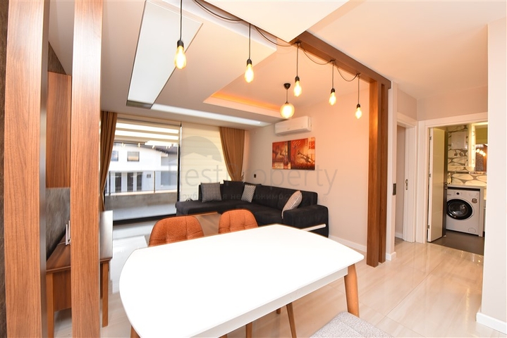 شقة 1+1 في مجمع في منطقة كارجيجاك متاحة للإيجار.