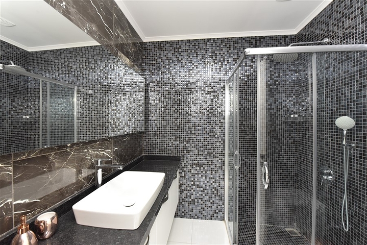 شقة من طابقين في واحدة من أفضل المجمعات في منطقة كارجيجاك