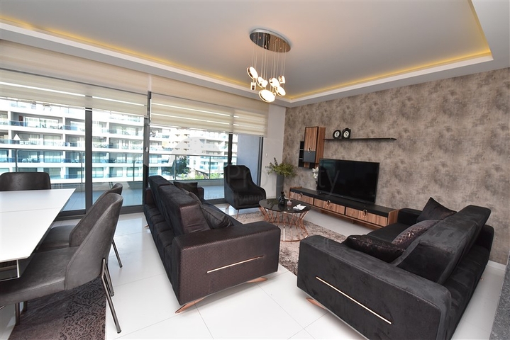 شقة من طابقين في واحدة من أفضل المجمعات في منطقة كارجيجاك