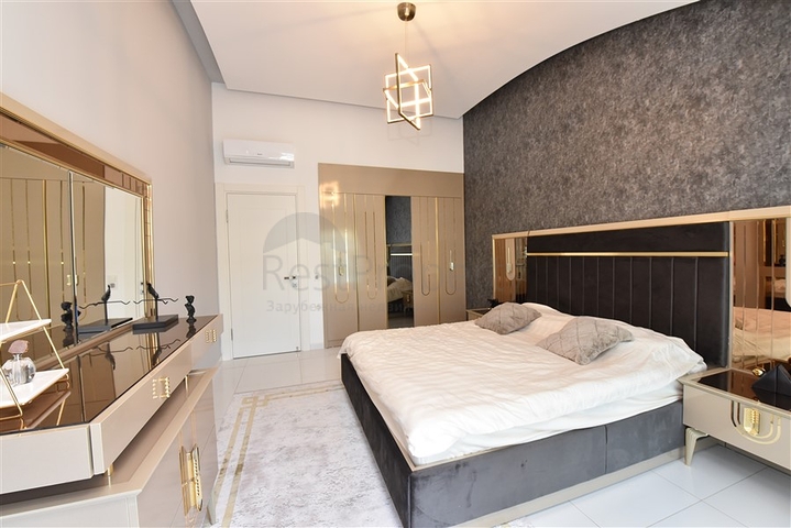 شقة من طابقين في واحدة من أفضل المجمعات في منطقة كارجيجاك