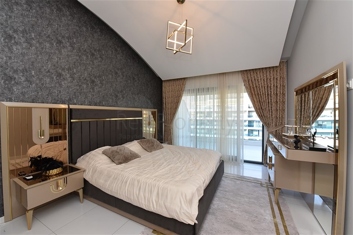 شقة من طابقين في واحدة من أفضل المجمعات في منطقة كارجيجاك