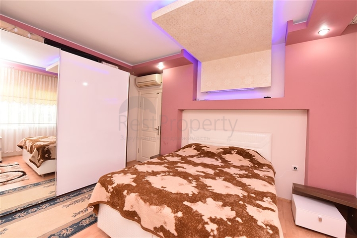 شقة عائلية واسعة - 3 غرف وصالة مفروشة - في مركز الانيا 