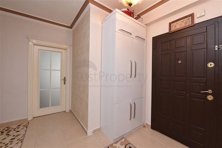 شقة عائلية واسعة - 3 غرف وصالة مفروشة - في مركز الانيا 