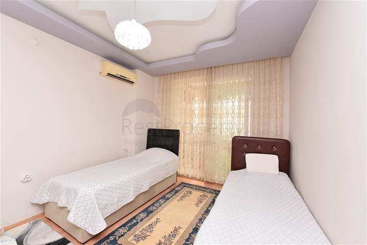 شقة عائلية واسعة - 3 غرف وصالة مفروشة - في مركز الانيا 