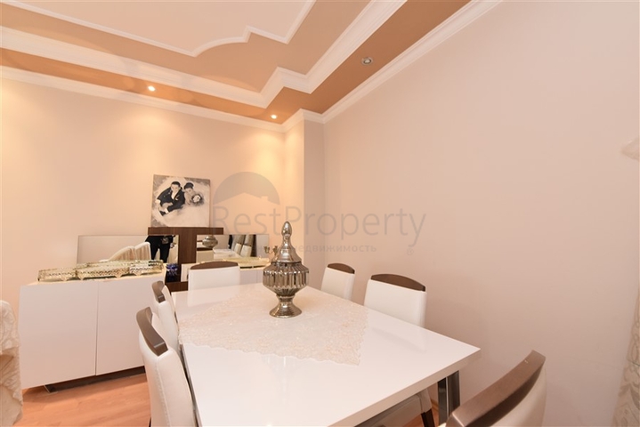 شقة عائلية واسعة - 3 غرف وصالة مفروشة - في مركز الانيا 