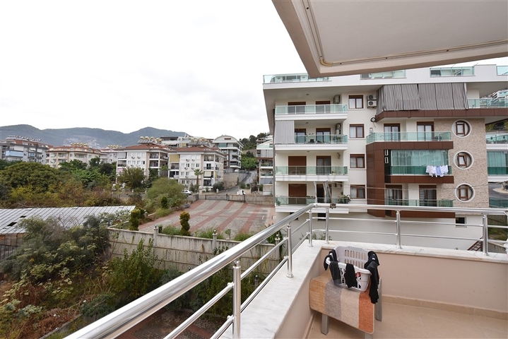 شقة عائلية واسعة - 3 غرف وصالة مفروشة - في مركز الانيا 