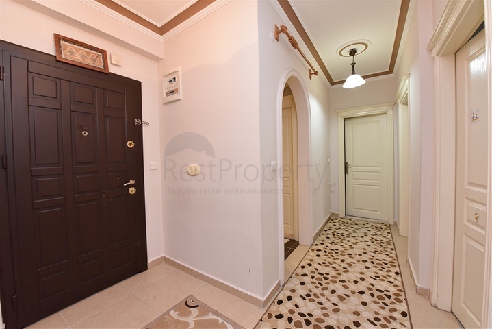 شقة عائلية واسعة - 3 غرف وصالة مفروشة - في مركز الانيا 