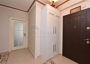 شقة عائلية واسعة - 3 غرف وصالة مفروشة - في مركز الانيا 