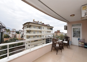 شقة عائلية واسعة - 3 غرف وصالة مفروشة - في مركز الانيا 