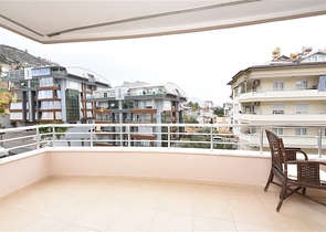 شقة عائلية واسعة - 3 غرف وصالة مفروشة - في مركز الانيا 