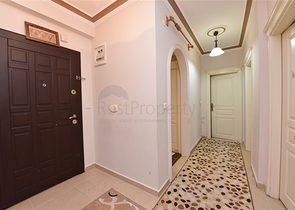 شقة عائلية واسعة - 3 غرف وصالة مفروشة - في مركز الانيا 