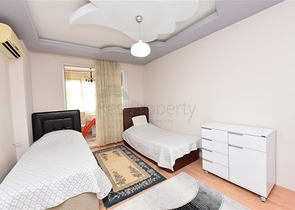 شقة عائلية واسعة - 3 غرف وصالة مفروشة - في مركز الانيا 