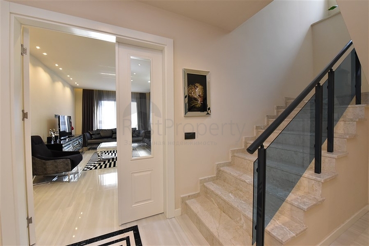 بنتهاوس 3+1 في محمودلار للإيجار