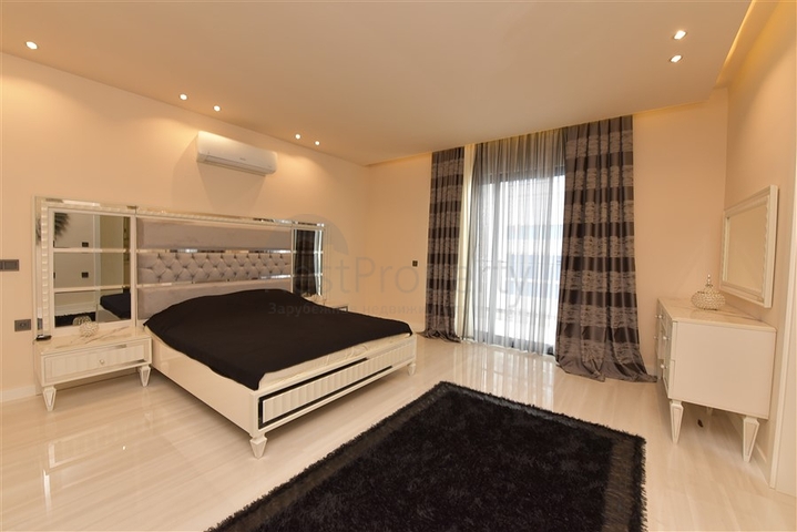 بنتهاوس 3+1 في محمودلار للإيجار