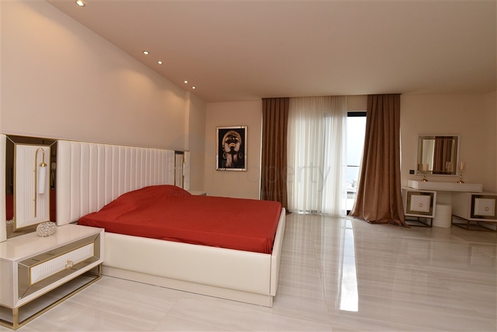 بنتهاوس 3+1 في محمودلار للإيجار